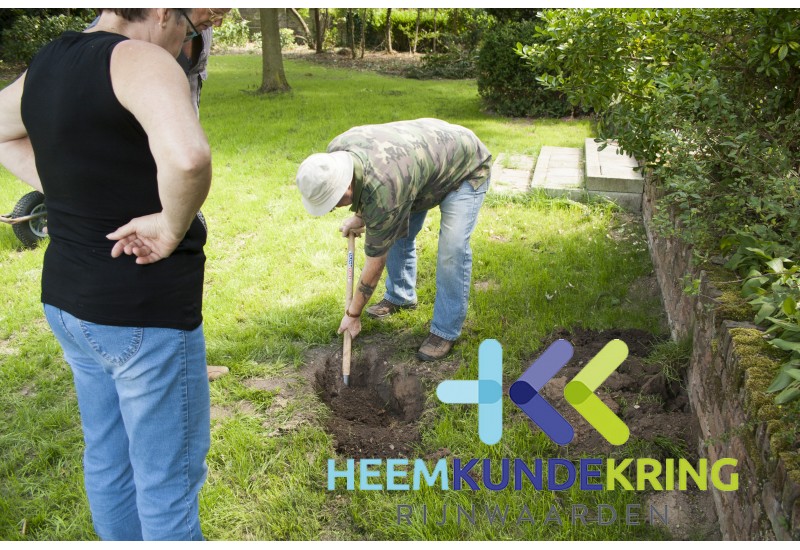 23-7-2015 Opgraving put RK pastorietuin Lobith Coll. P.Snip-HKR (1)